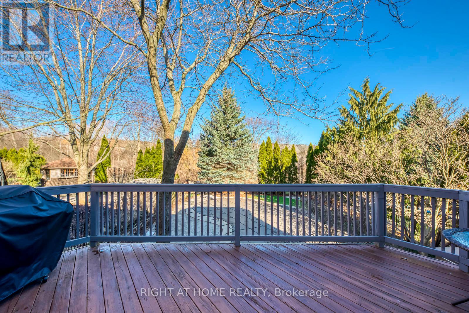 1403 Bayshire Drive, Oakville, Ontario  L6H 6E8 - Photo 20 - W12999334