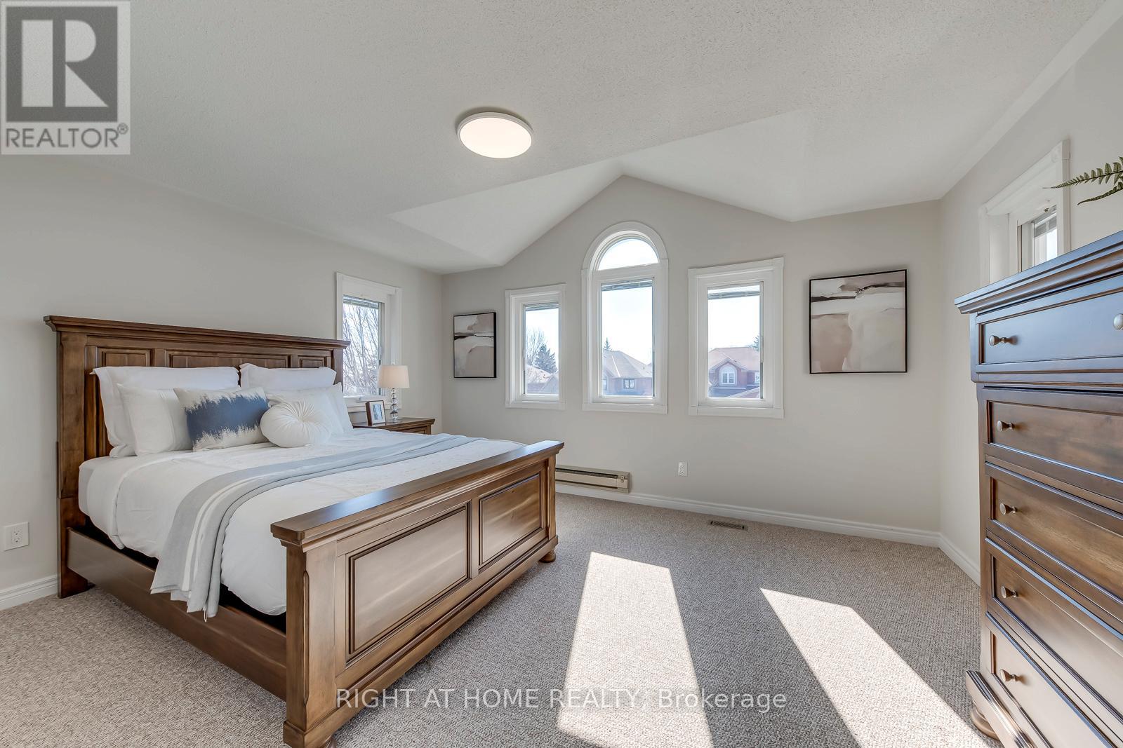 1403 Bayshire Drive, Oakville, Ontario  L6H 6E8 - Photo 34 - W12999334