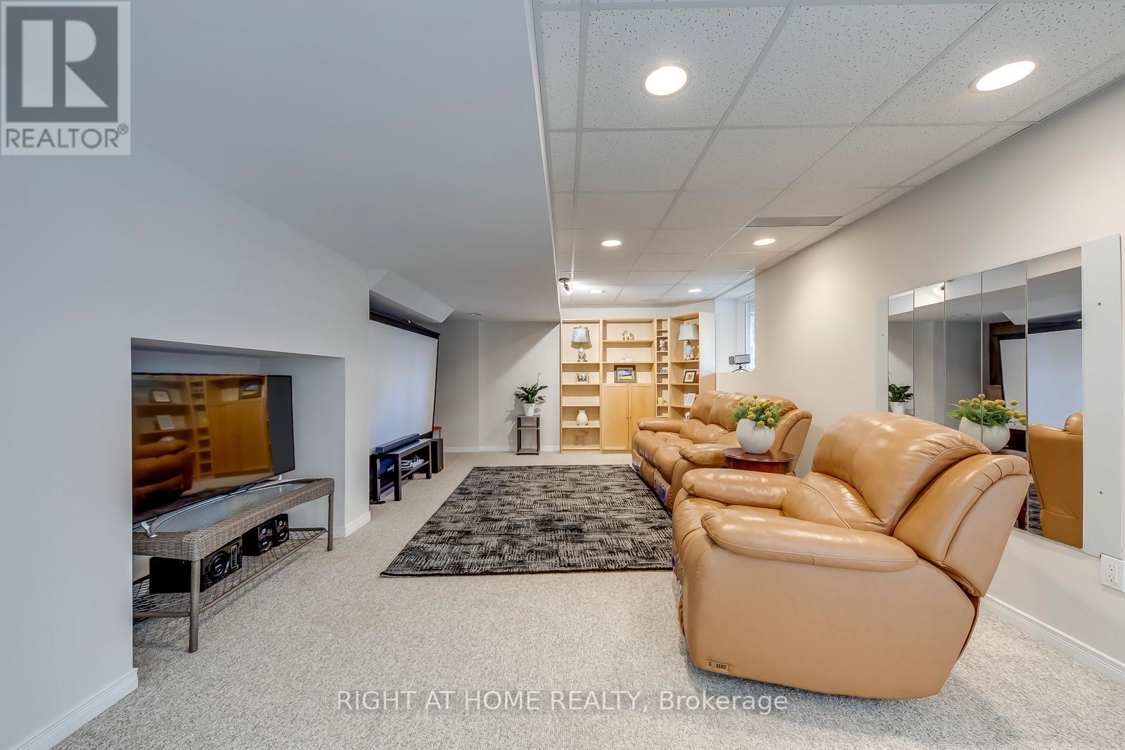 1403 Bayshire Drive, Oakville, Ontario  L6H 6E8 - Photo 38 - W12999334