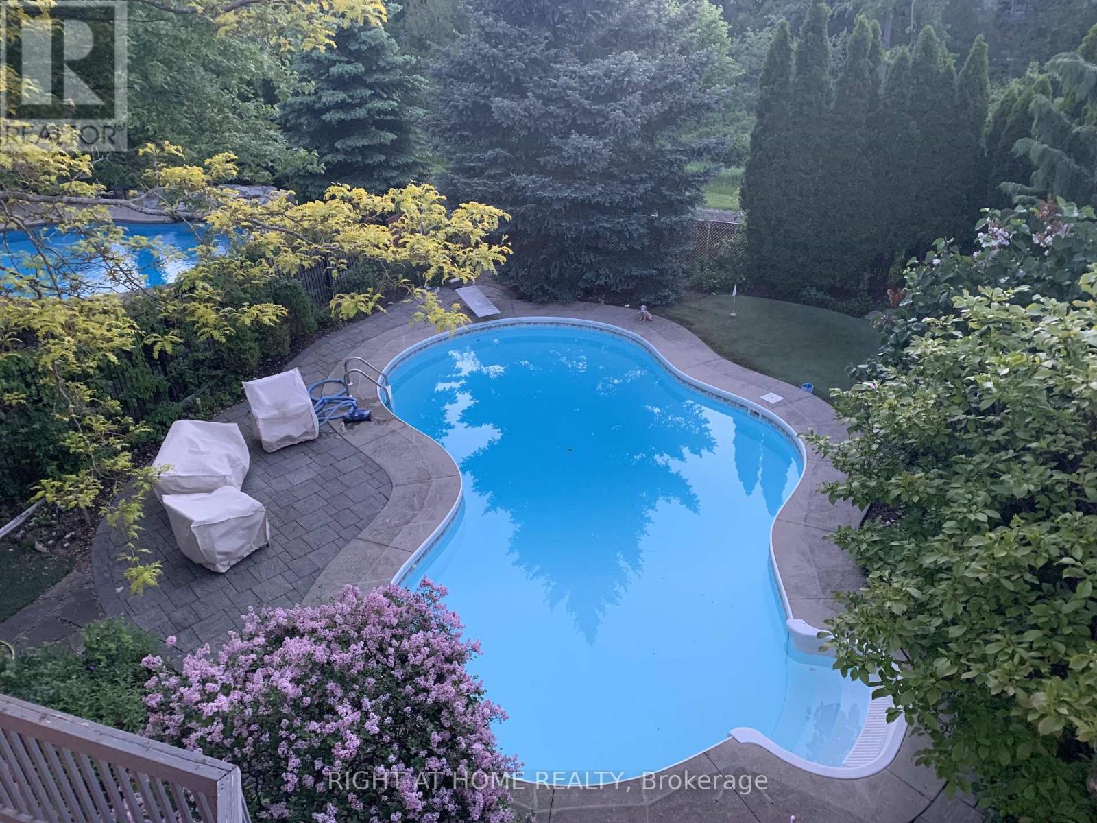 1403 Bayshire Drive, Oakville, Ontario  L6H 6E8 - Photo 48 - W12999334