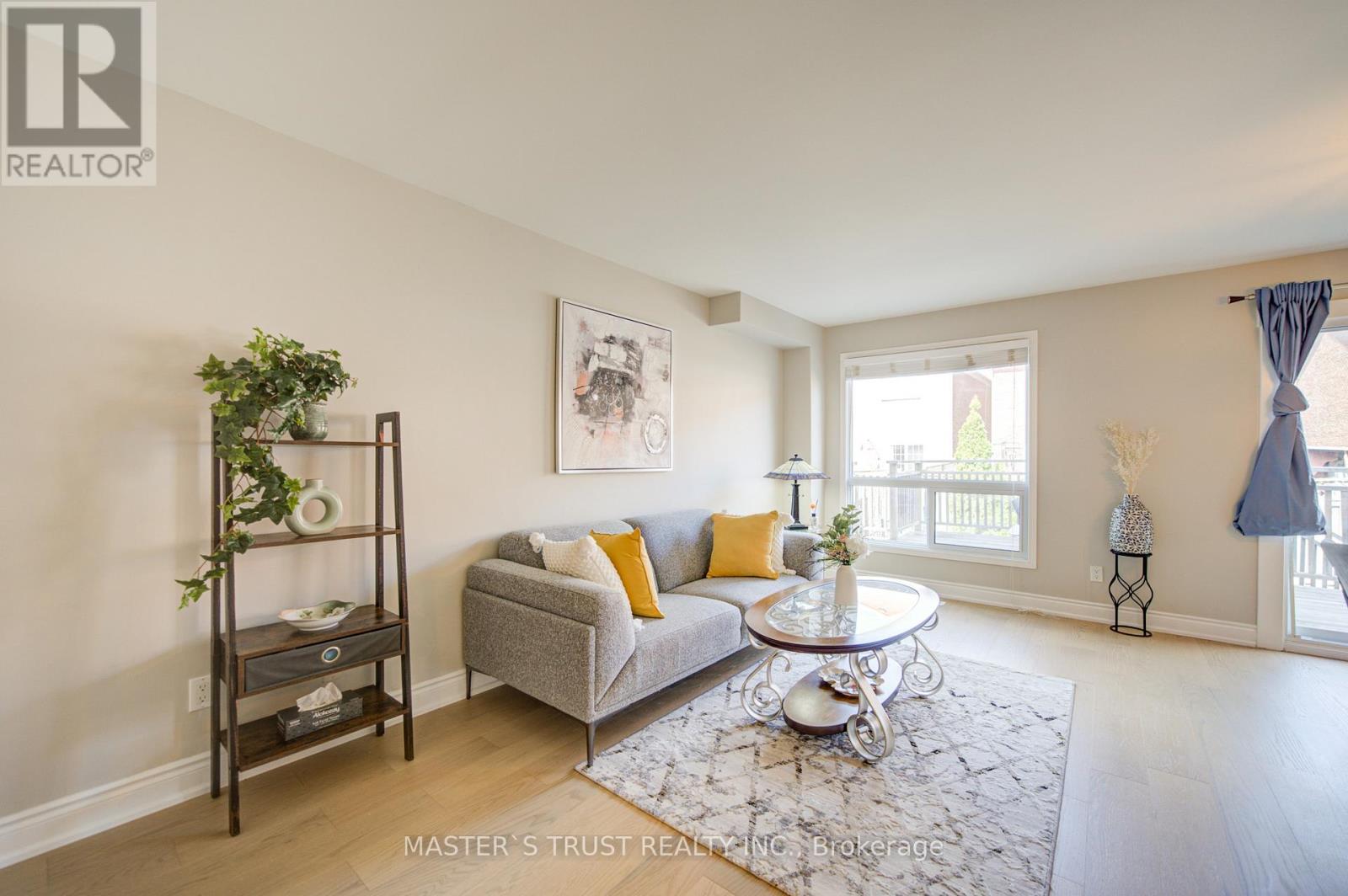 1017 Lucerne Crescent, Mississauga, Ontario  L5C 3X6 - Photo 19 - W12999342