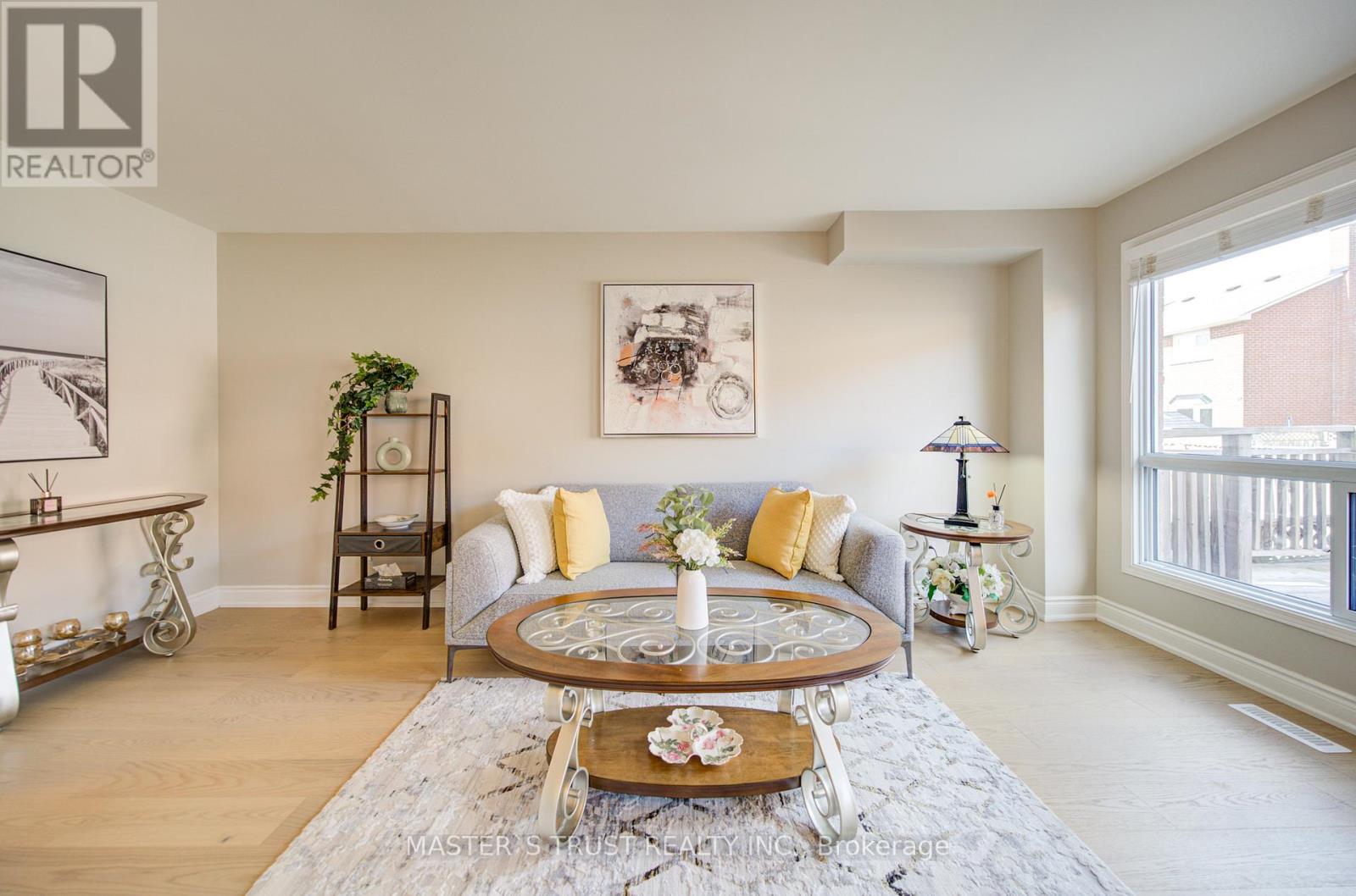 1017 Lucerne Crescent, Mississauga, Ontario  L5C 3X6 - Photo 20 - W12999342