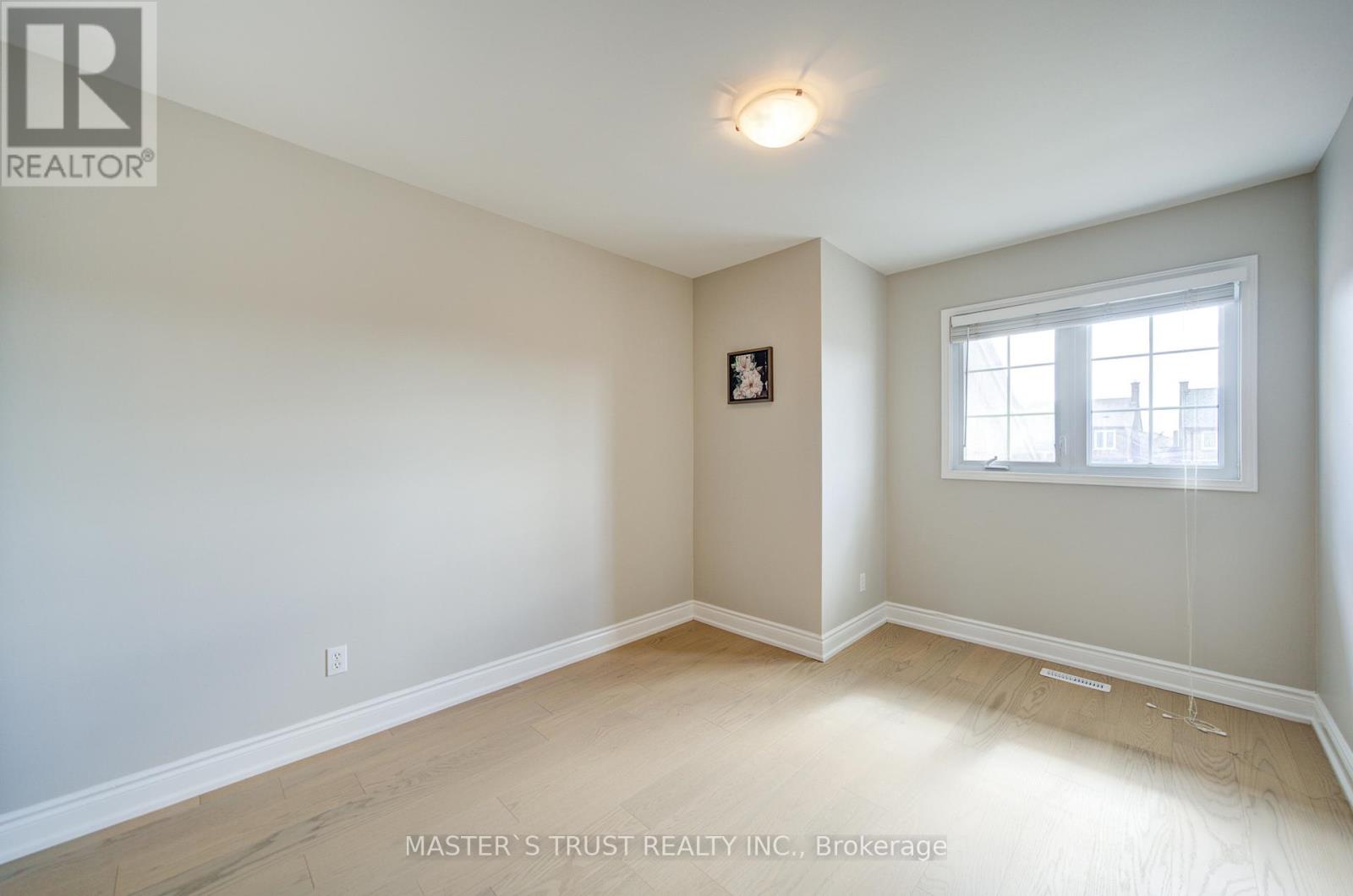 1017 Lucerne Crescent, Mississauga, Ontario  L5C 3X6 - Photo 28 - W12999342