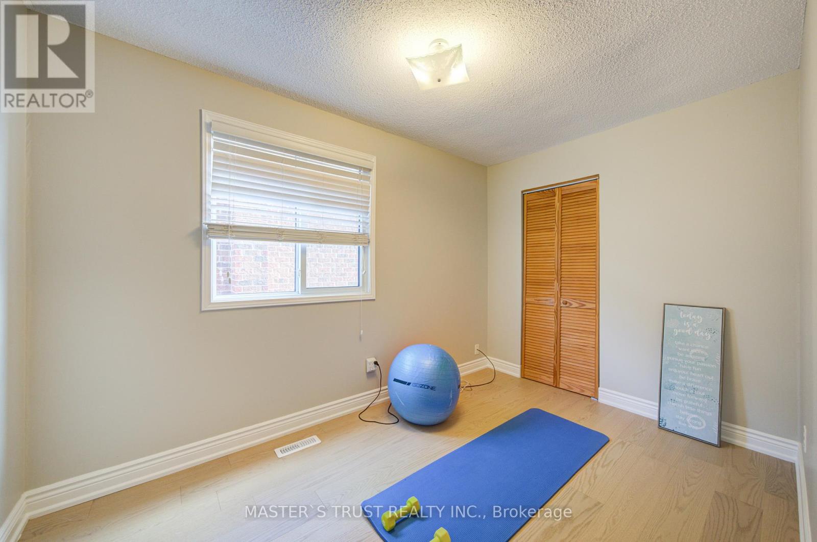 1017 Lucerne Crescent, Mississauga, Ontario  L5C 3X6 - Photo 31 - W12999342