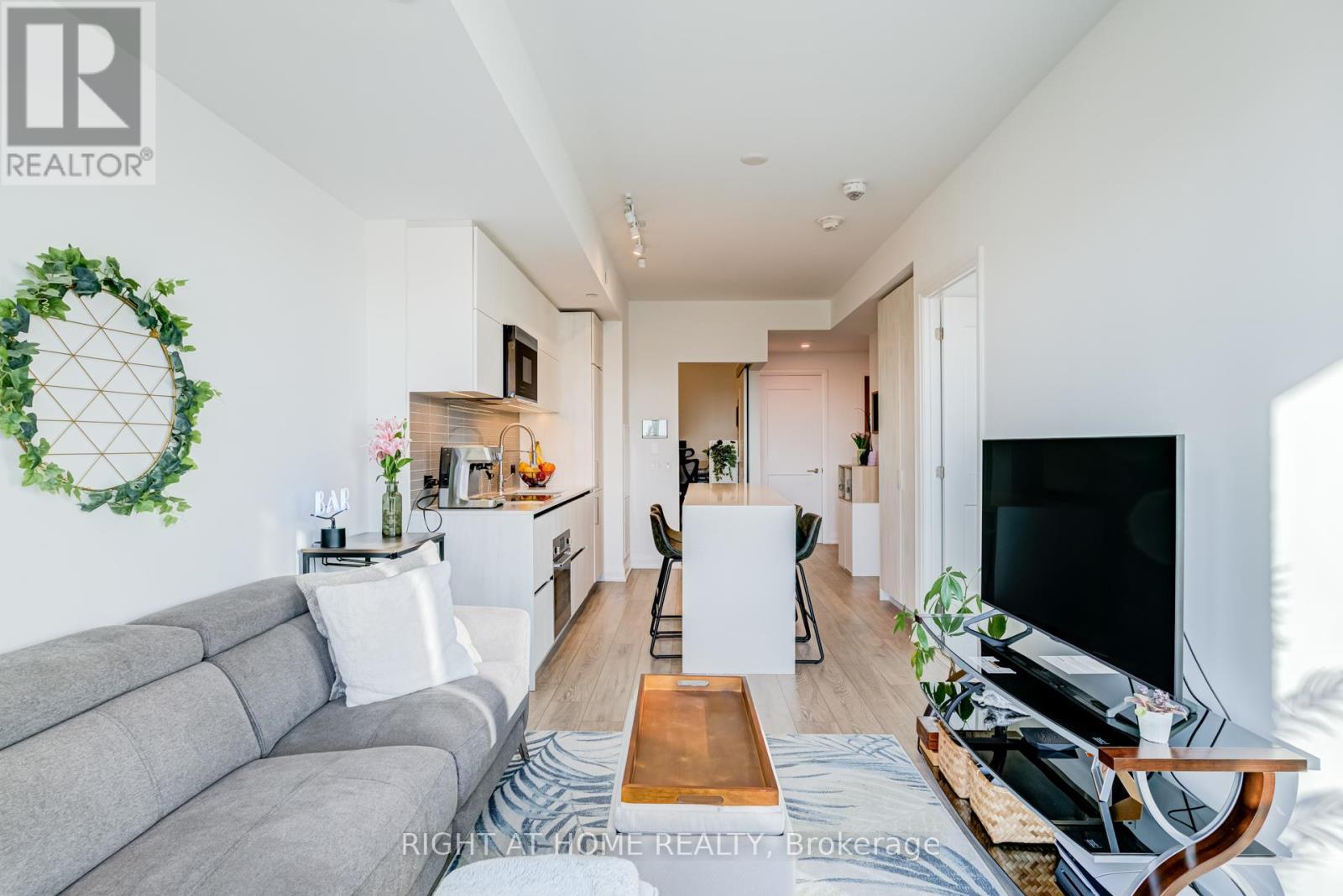 506 - 21 Park Street E, Mississauga, Ontario  L5G 0C2 - Photo 23 - W12999364