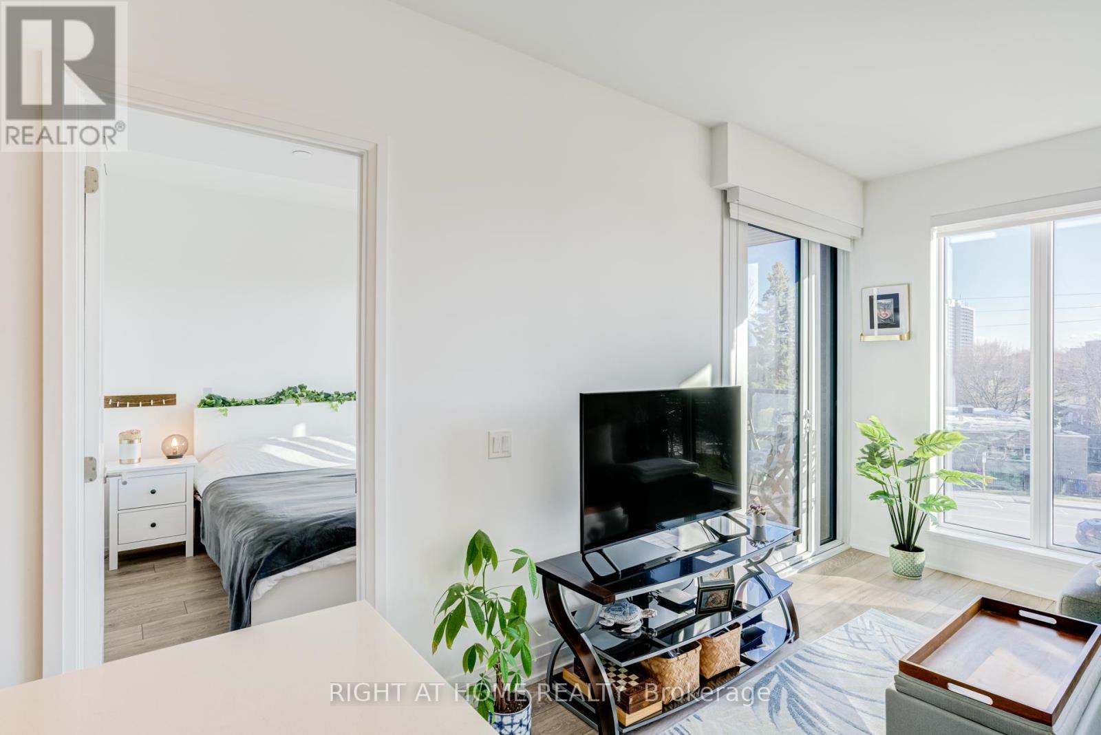 506 - 21 Park Street E, Mississauga, Ontario  L5G 0C2 - Photo 27 - W12999364