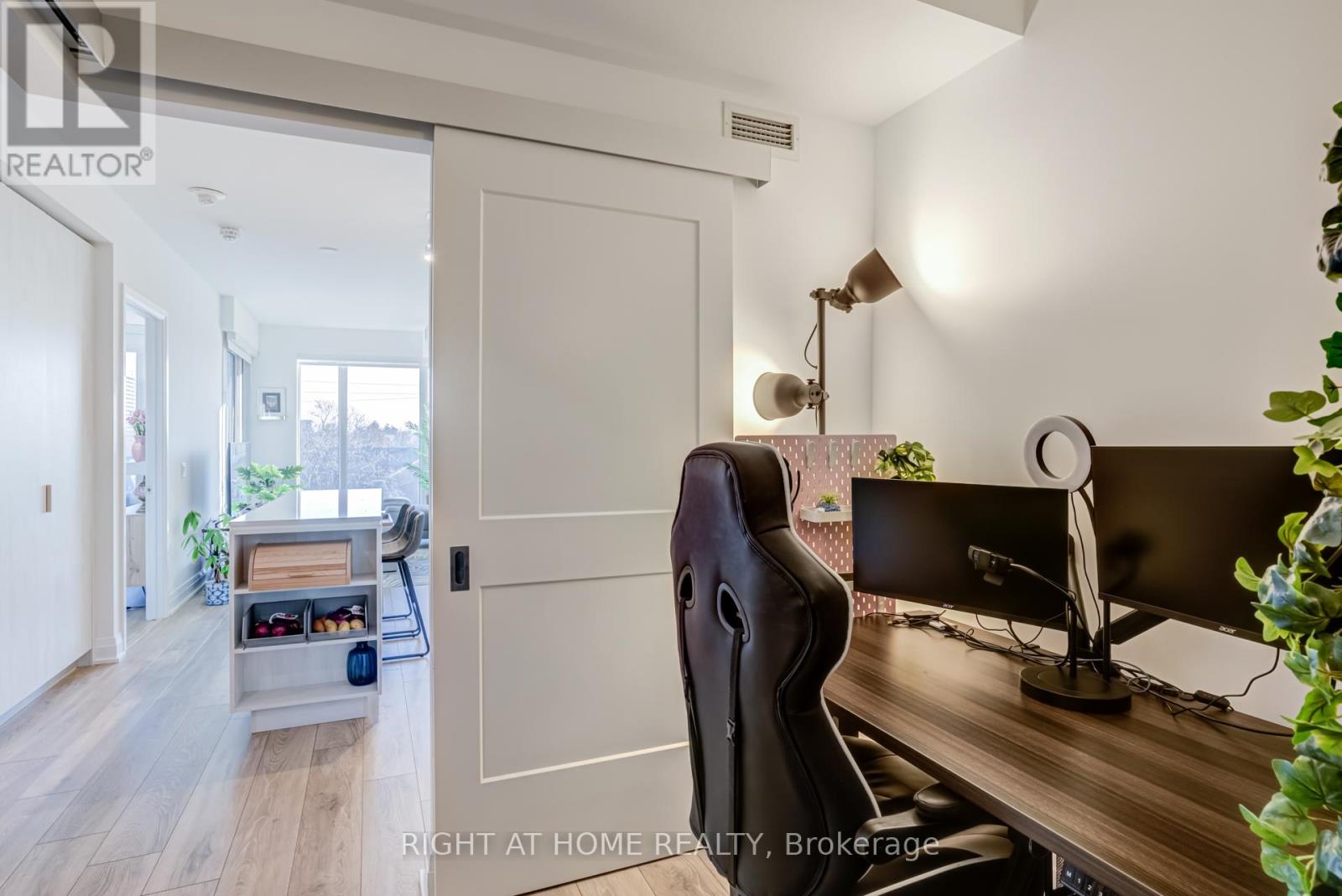 506 - 21 Park Street E, Mississauga, Ontario  L5G 0C2 - Photo 39 - W12999364