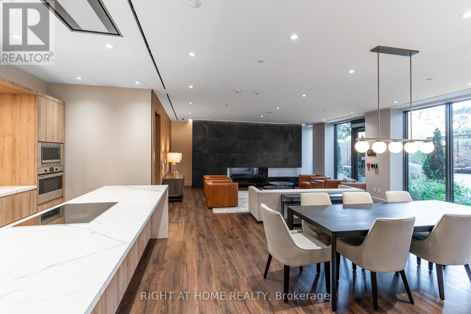 506 - 21 Park Street E, Mississauga, Ontario  L5G 0C2 - Photo 45 - W12999364