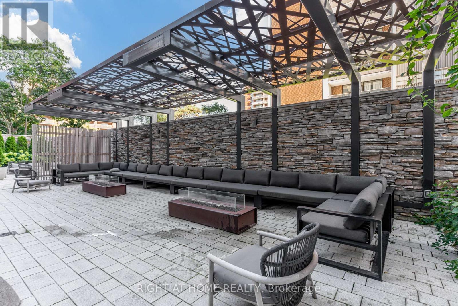 506 - 21 Park Street E, Mississauga, Ontario  L5G 0C2 - Photo 49 - W12999364