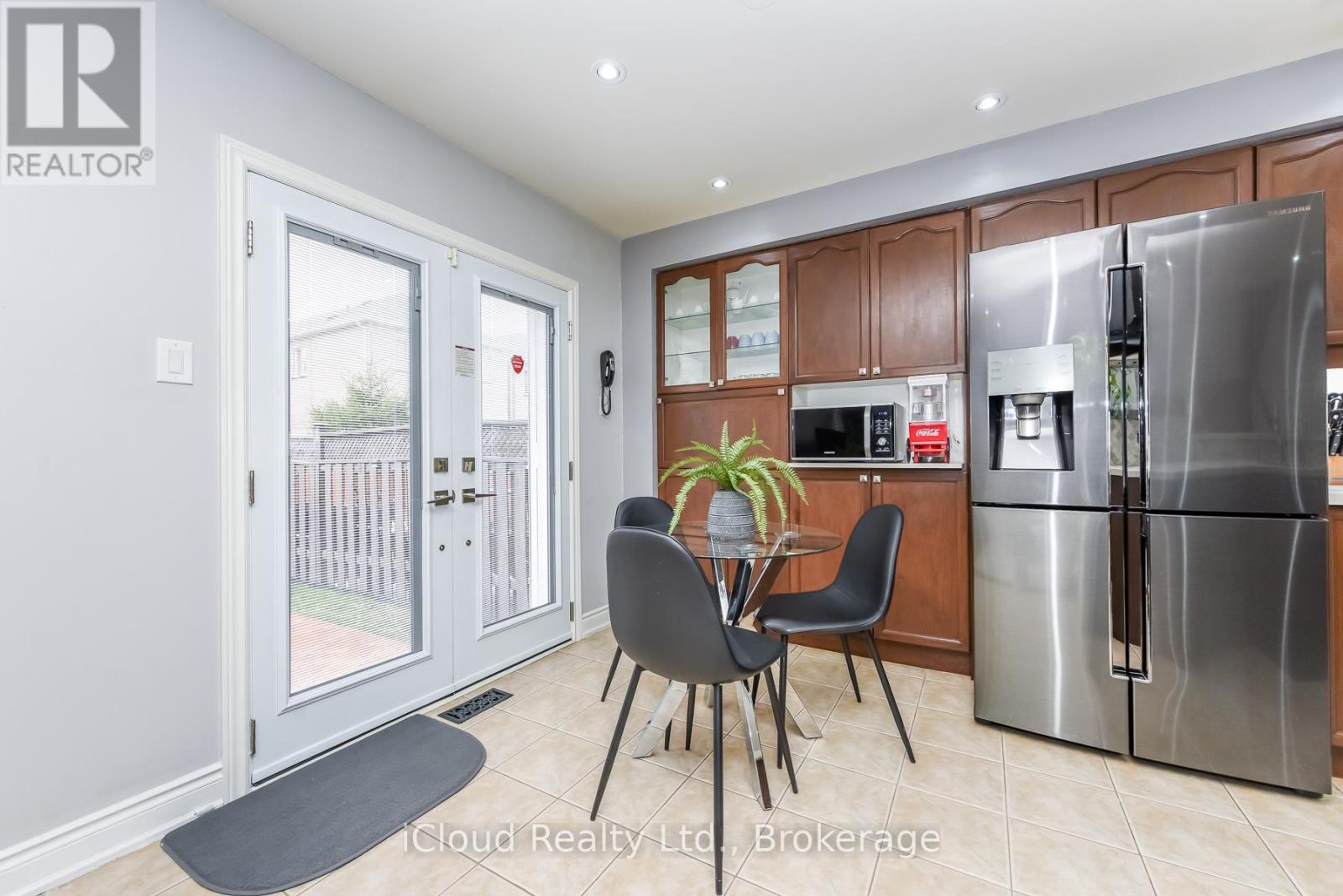 5922 Delle Donne Drive, Mississauga, Ontario  L5M 7A3 - Photo 15 - W12999370