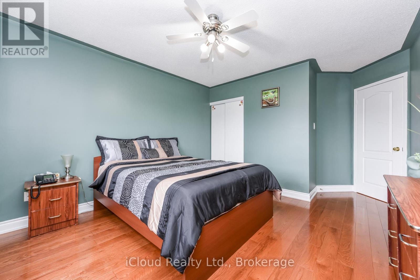 5922 Delle Donne Drive, Mississauga, Ontario  L5M 7A3 - Photo 24 - W12999370