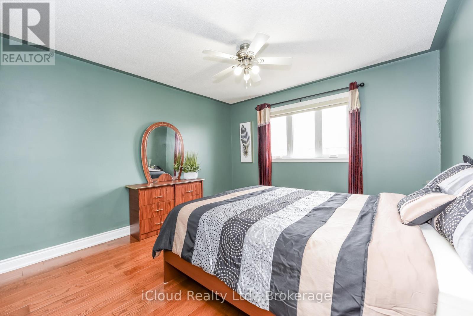 5922 Delle Donne Drive, Mississauga, Ontario  L5M 7A3 - Photo 25 - W12999370