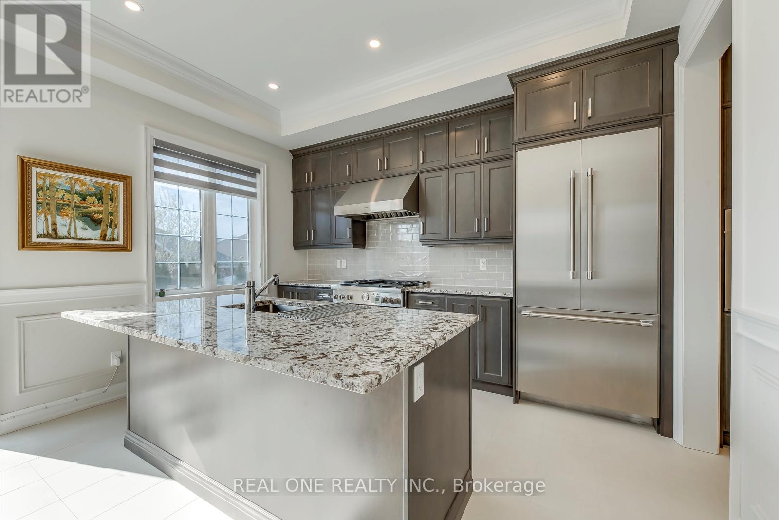 1103 John Laird Circle, Oakville, Ontario  L6H 3R5 - Photo 11 - W12999378