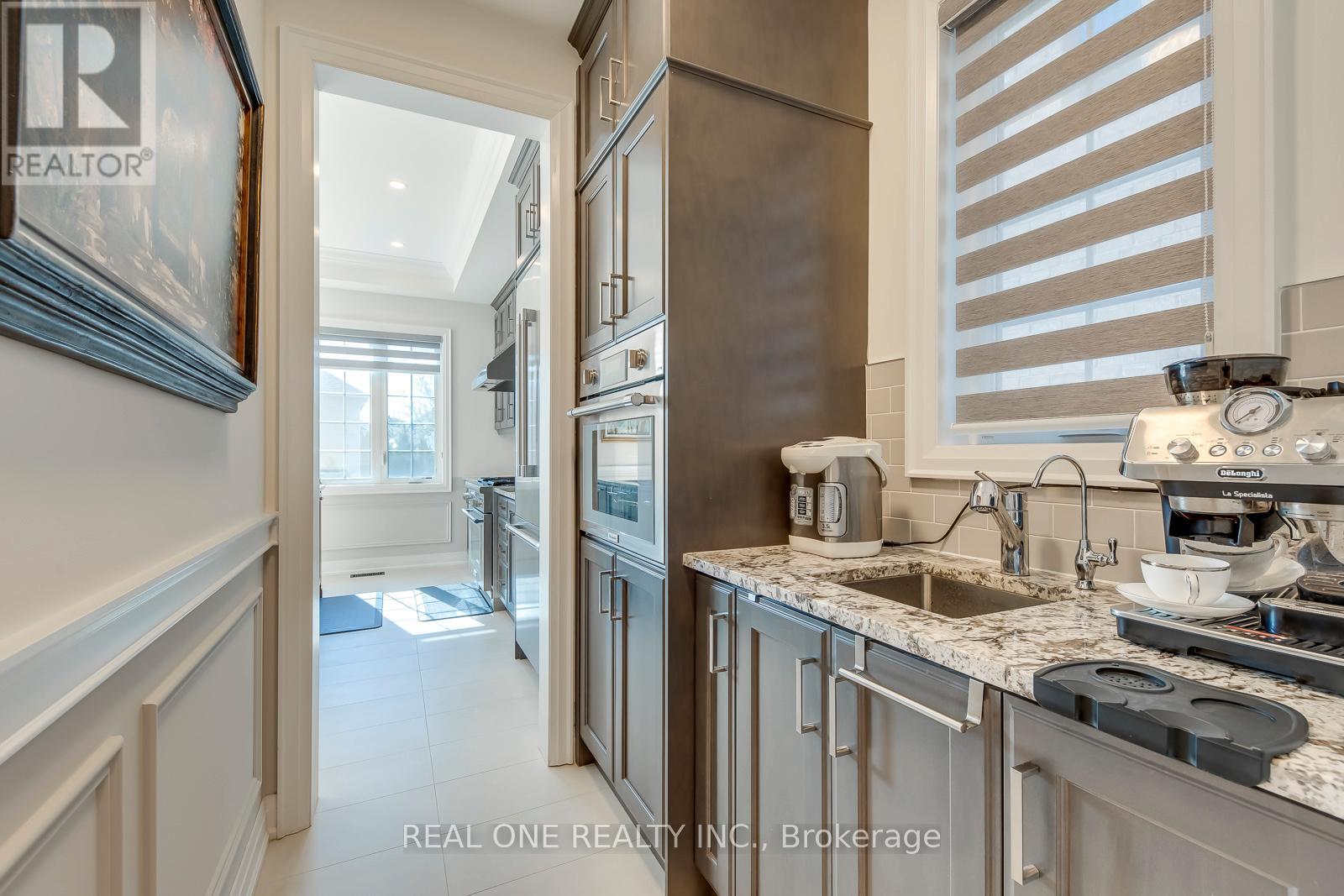 1103 John Laird Circle, Oakville, Ontario  L6H 3R5 - Photo 15 - W12999378