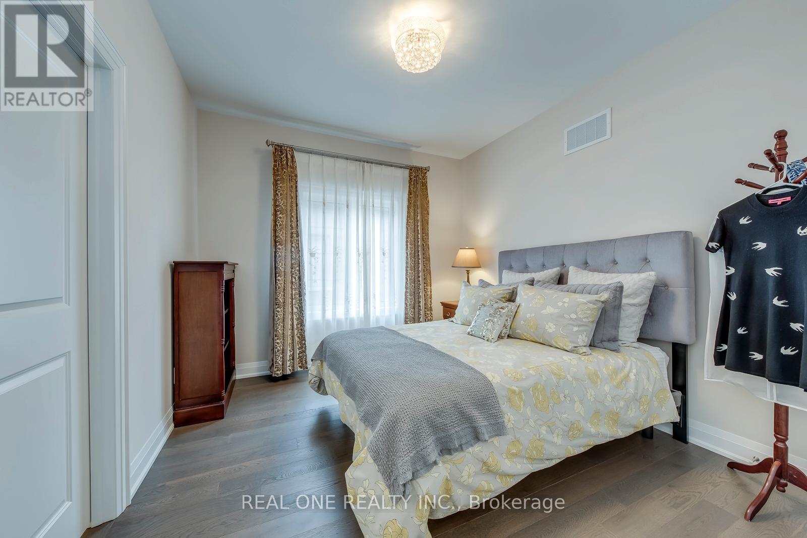 1103 John Laird Circle, Oakville, Ontario  L6H 3R5 - Photo 30 - W12999378