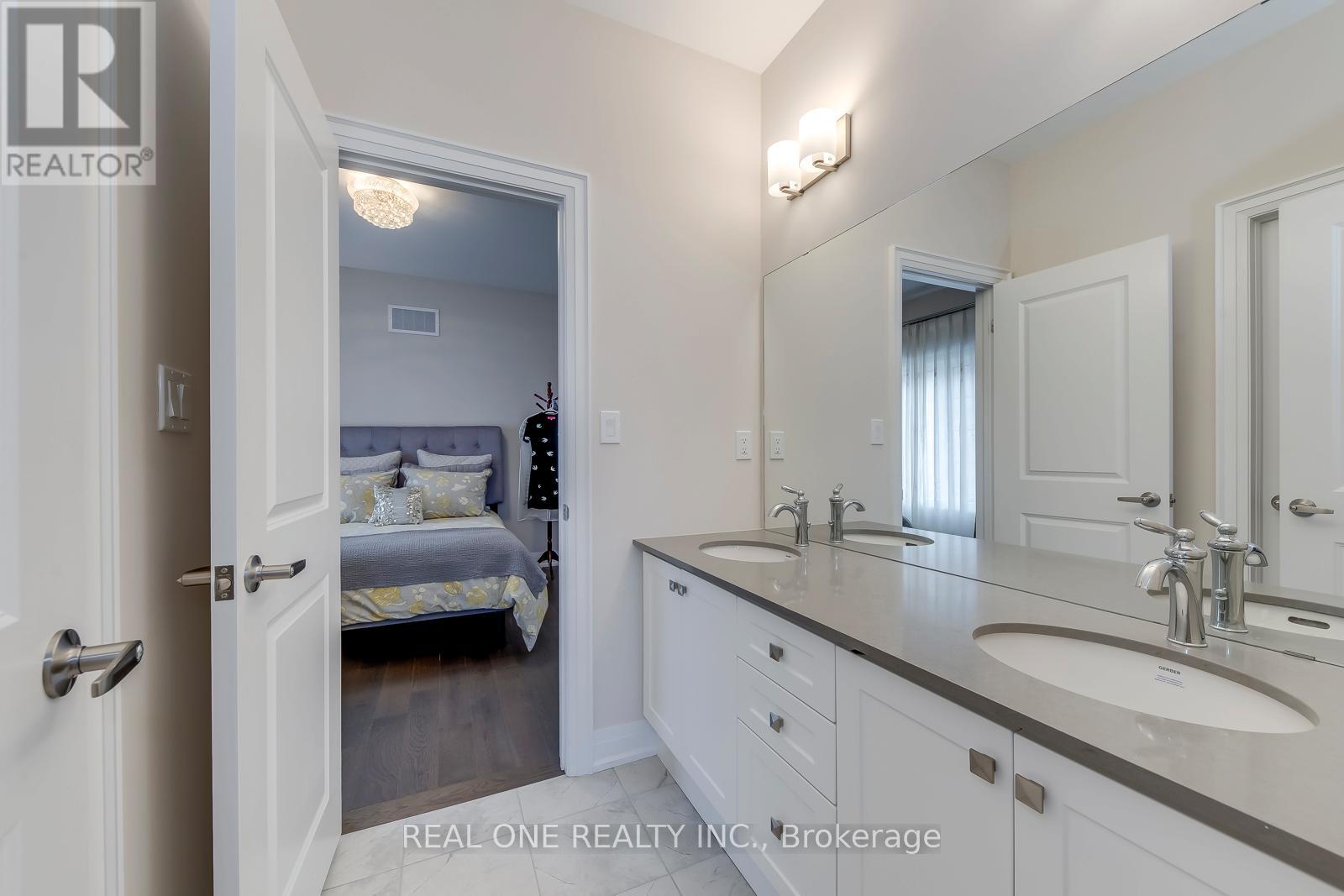 1103 John Laird Circle, Oakville, Ontario  L6H 3R5 - Photo 34 - W12999378