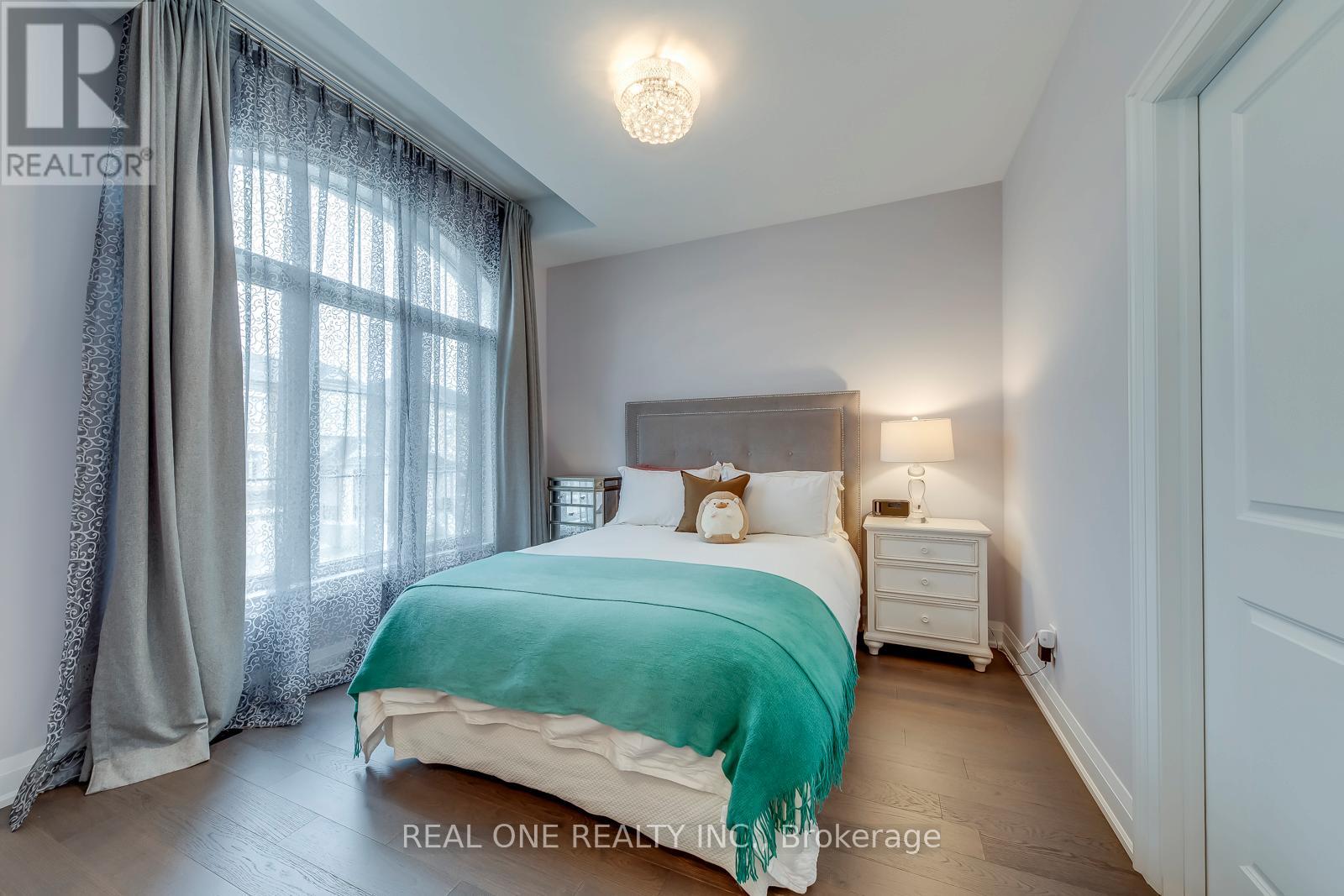 1103 John Laird Circle, Oakville, Ontario  L6H 3R5 - Photo 36 - W12999378