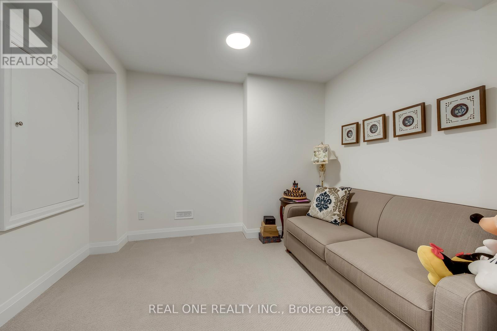 1103 John Laird Circle, Oakville, Ontario  L6H 3R5 - Photo 46 - W12999378