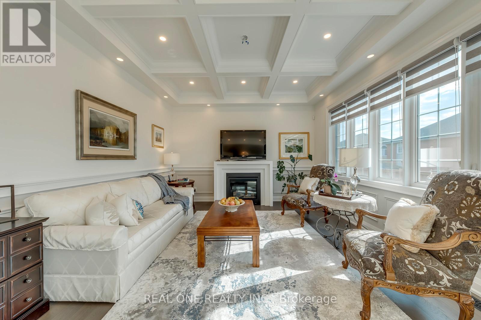 1103 John Laird Circle, Oakville, Ontario  L6H 3R5 - Photo 7 - W12999378