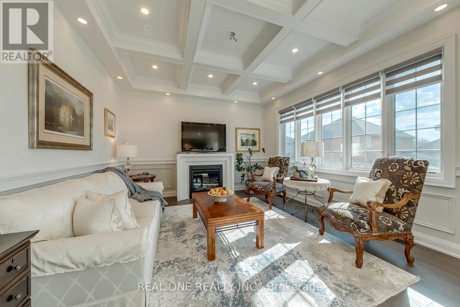 1103 John Laird Circle, Oakville, Ontario  L6H 3R5 - Photo 8 - W12999378