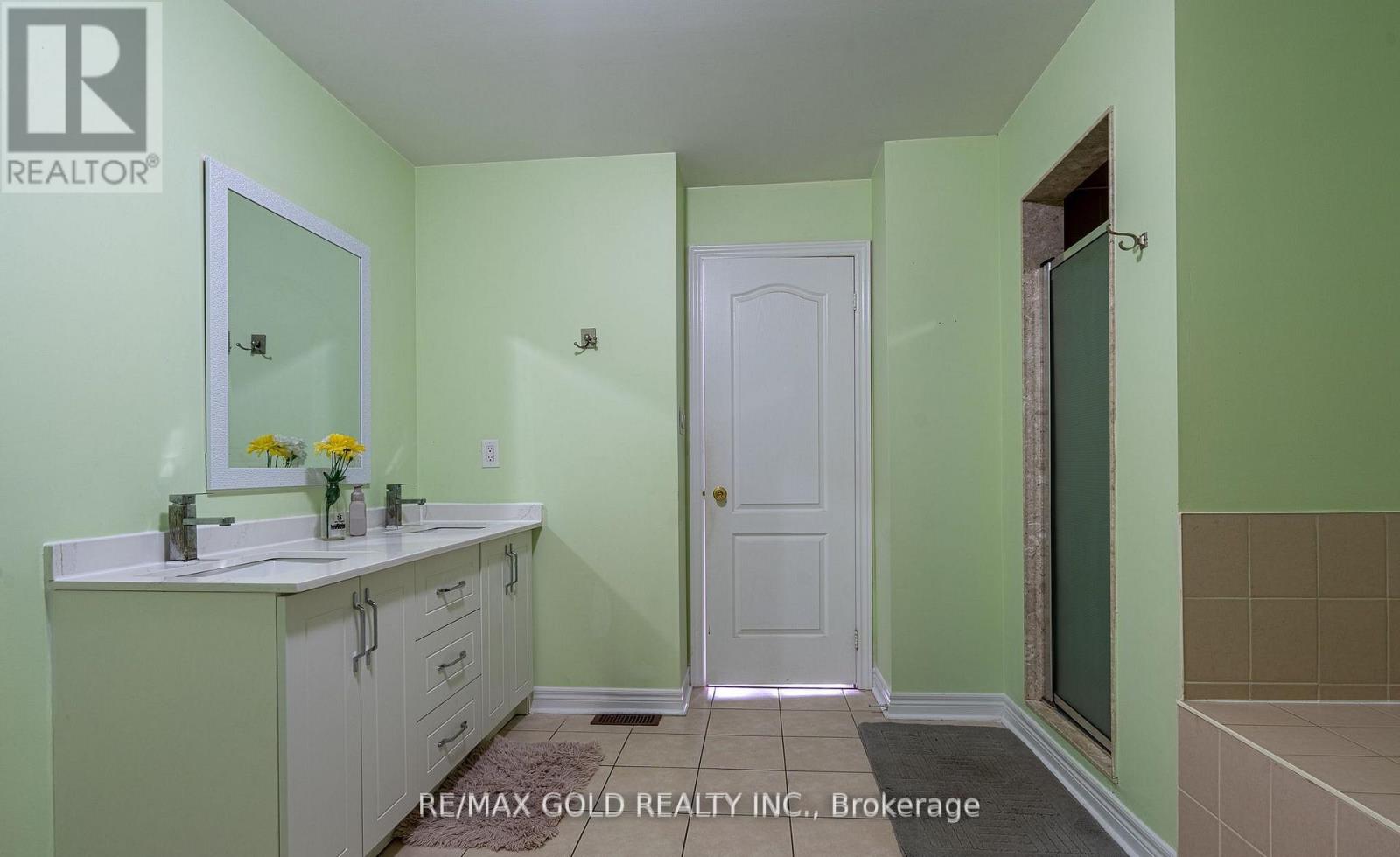 311 Father Tobin Road, Brampton, Ontario  L6R 0P4 - Photo 23 - W12999384