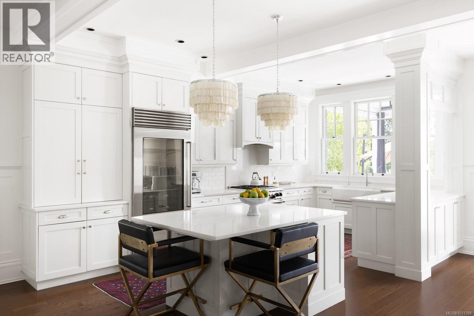 2545 Lansdowne Rd, Oak Bay, British Columbia  V8R 3P2 - Photo 18 - 1031388