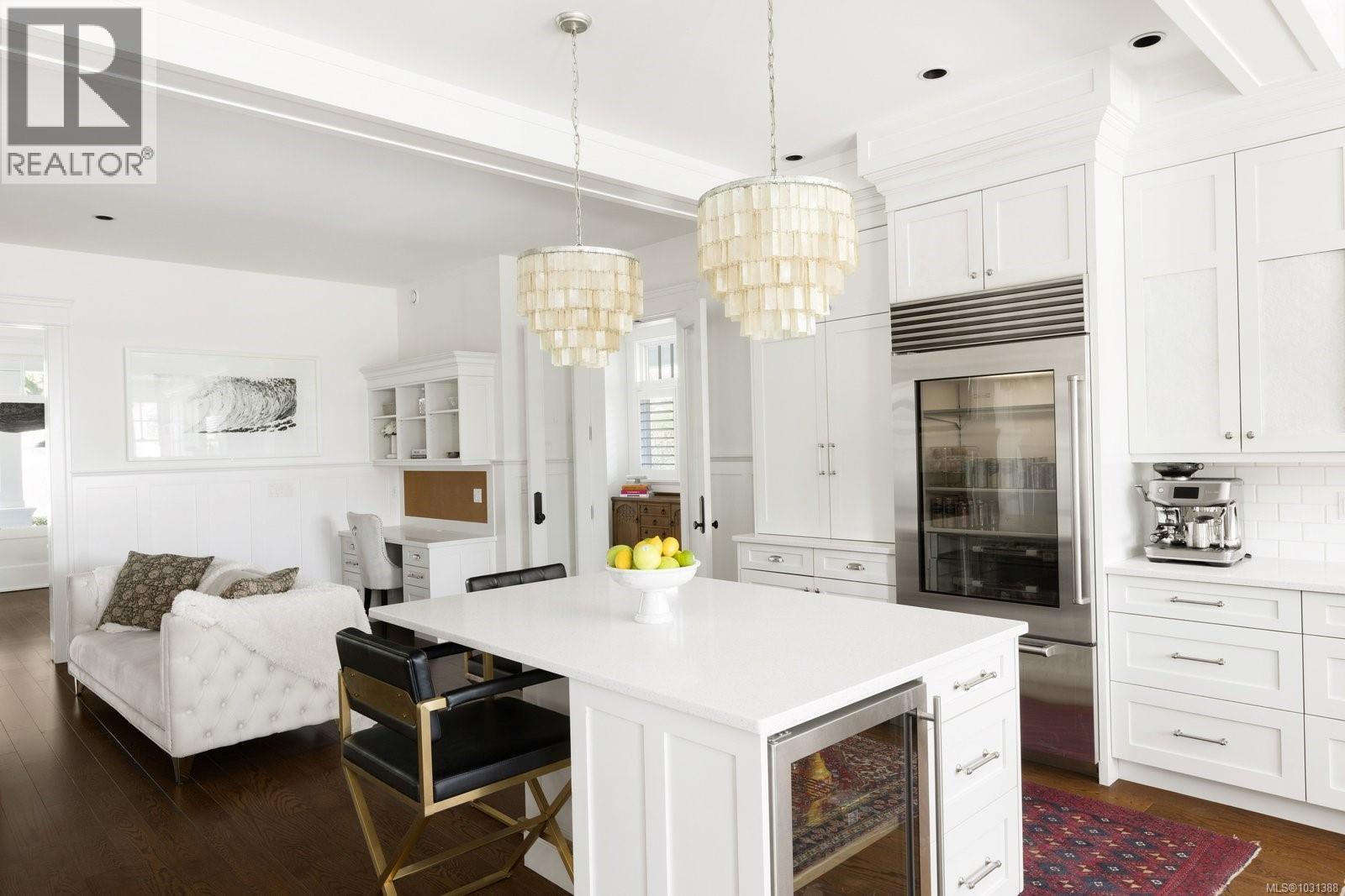 2545 Lansdowne Rd, Oak Bay, British Columbia  V8R 3P2 - Photo 20 - 1031388