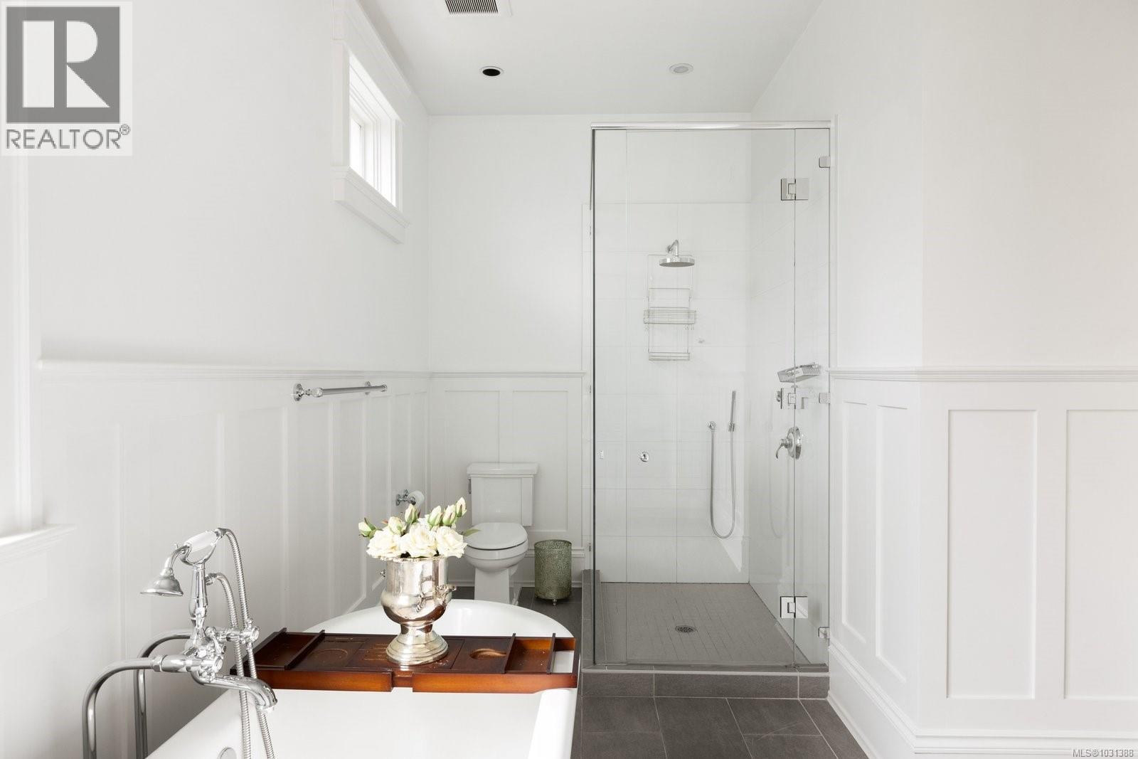 2545 Lansdowne Rd, Oak Bay, British Columbia  V8R 3P2 - Photo 28 - 1031388