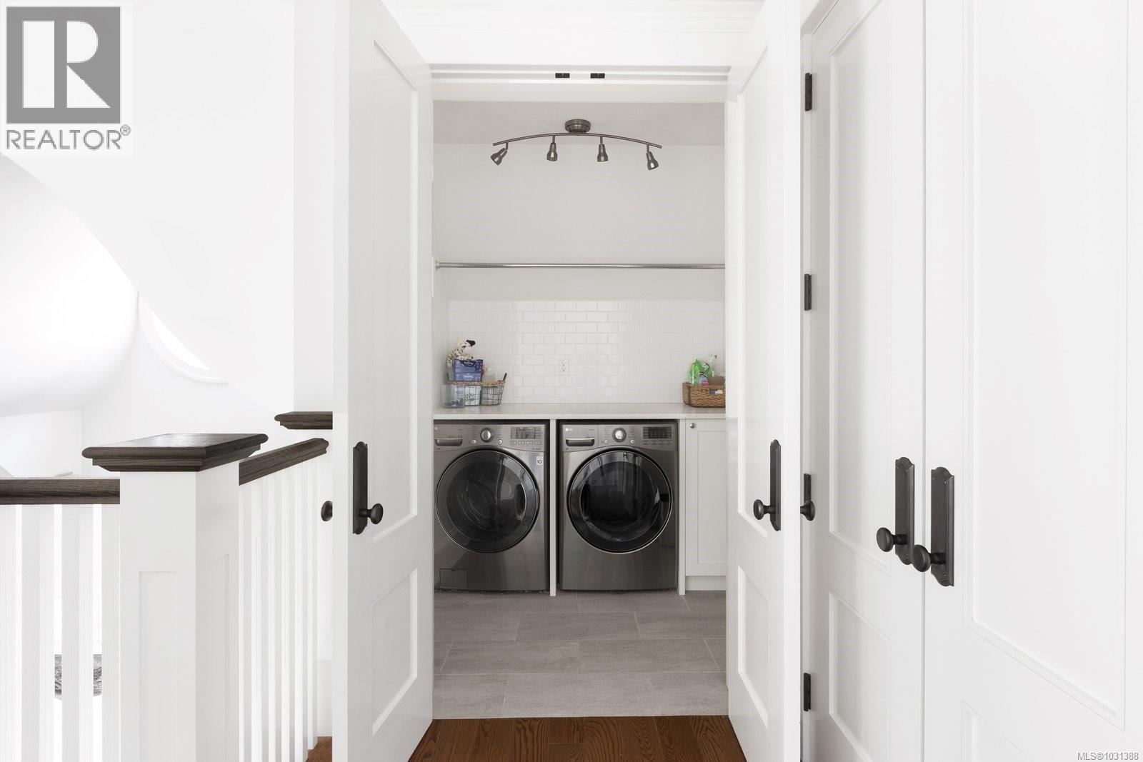 2545 Lansdowne Rd, Oak Bay, British Columbia  V8R 3P2 - Photo 40 - 1031388