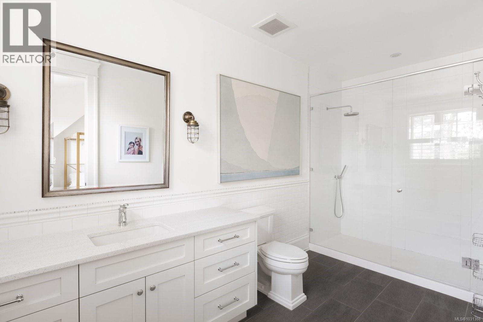 2545 Lansdowne Rd, Oak Bay, British Columbia  V8R 3P2 - Photo 43 - 1031388