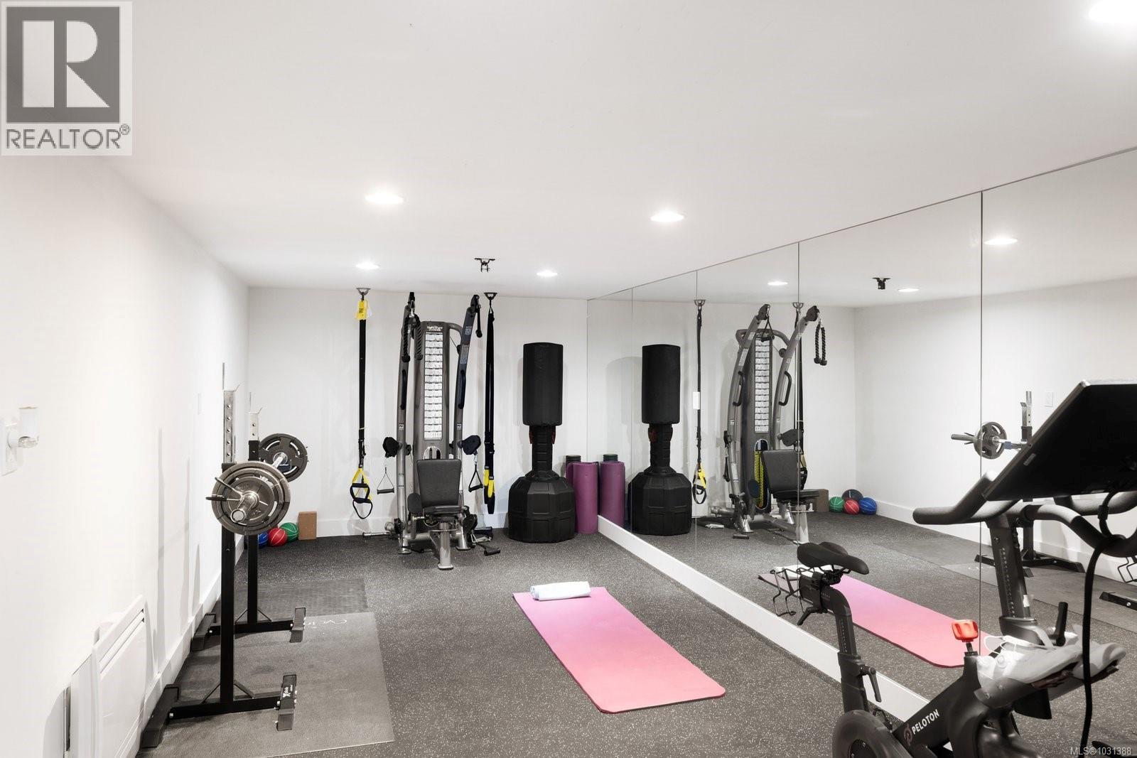 2545 Lansdowne Rd, Oak Bay, British Columbia  V8R 3P2 - Photo 46 - 1031388