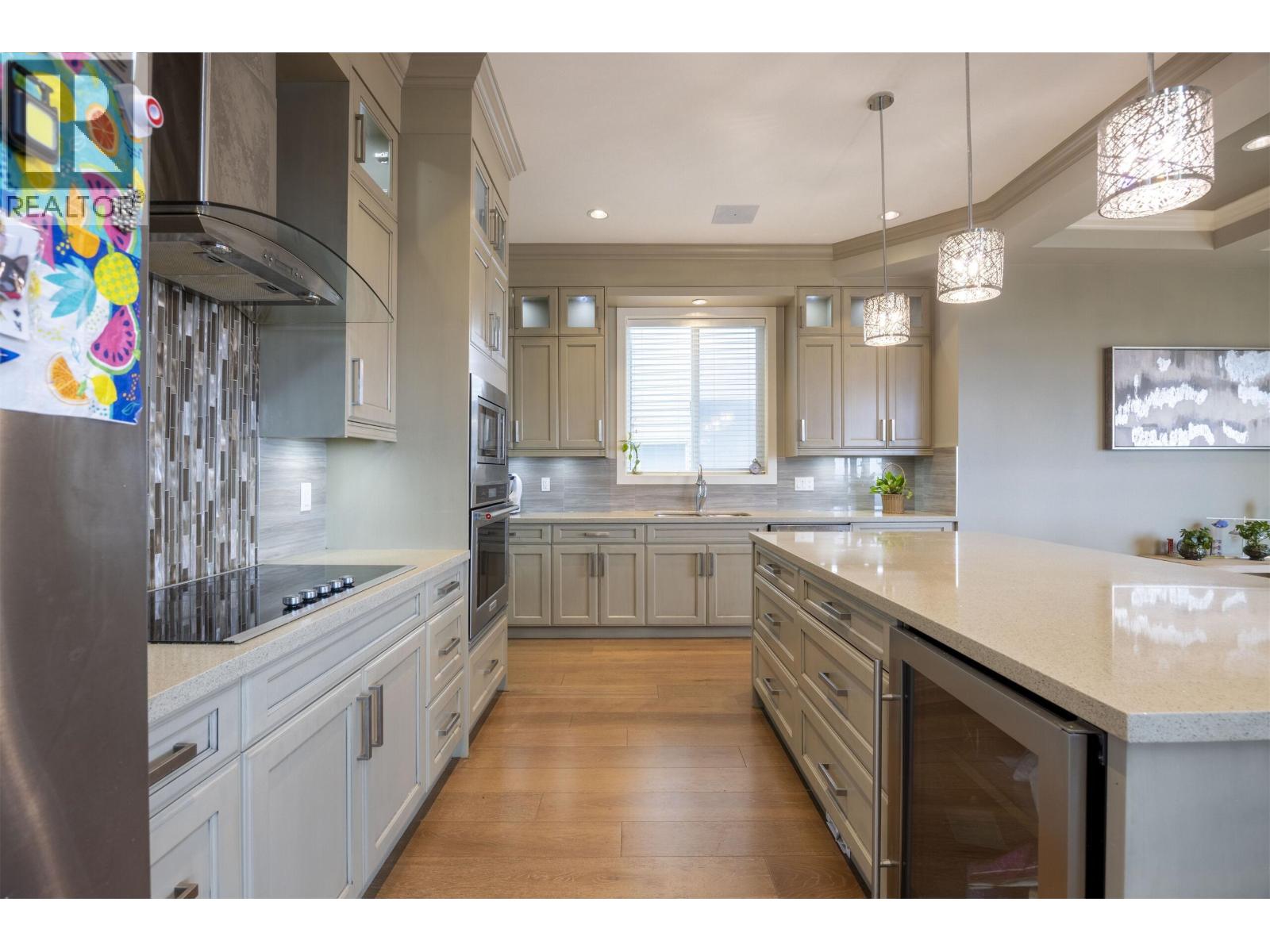 1407 Strawline Hill Street, Coquitlam, British Columbia  V3E 0L5 - Photo 7 - R3111219