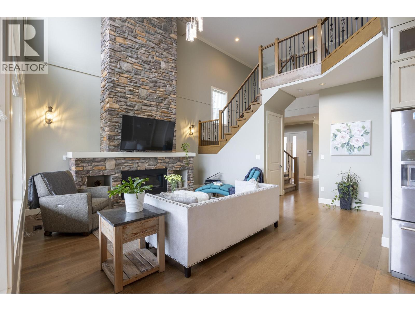 1407 Strawline Hill Street, Coquitlam, British Columbia  V3E 0L5 - Photo 2 - R3111219