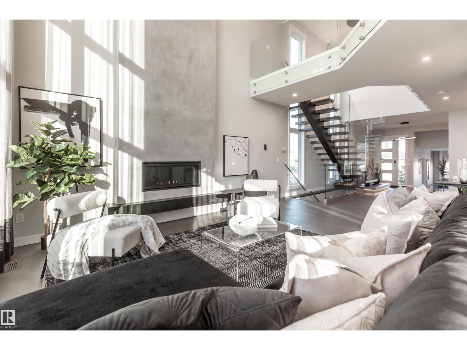 15807 30 Av Sw, Edmonton, Alberta  T6W 4X3 - Photo 4 - E4482280