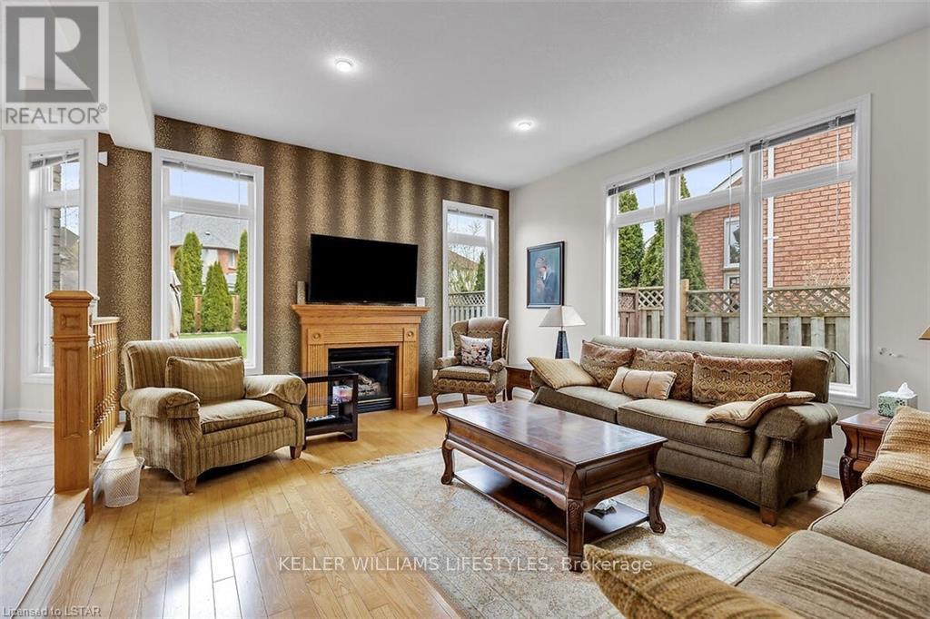 206 Ambleside Drive, London North, Ontario  N6G 4P5 - Photo 19 - X12999448