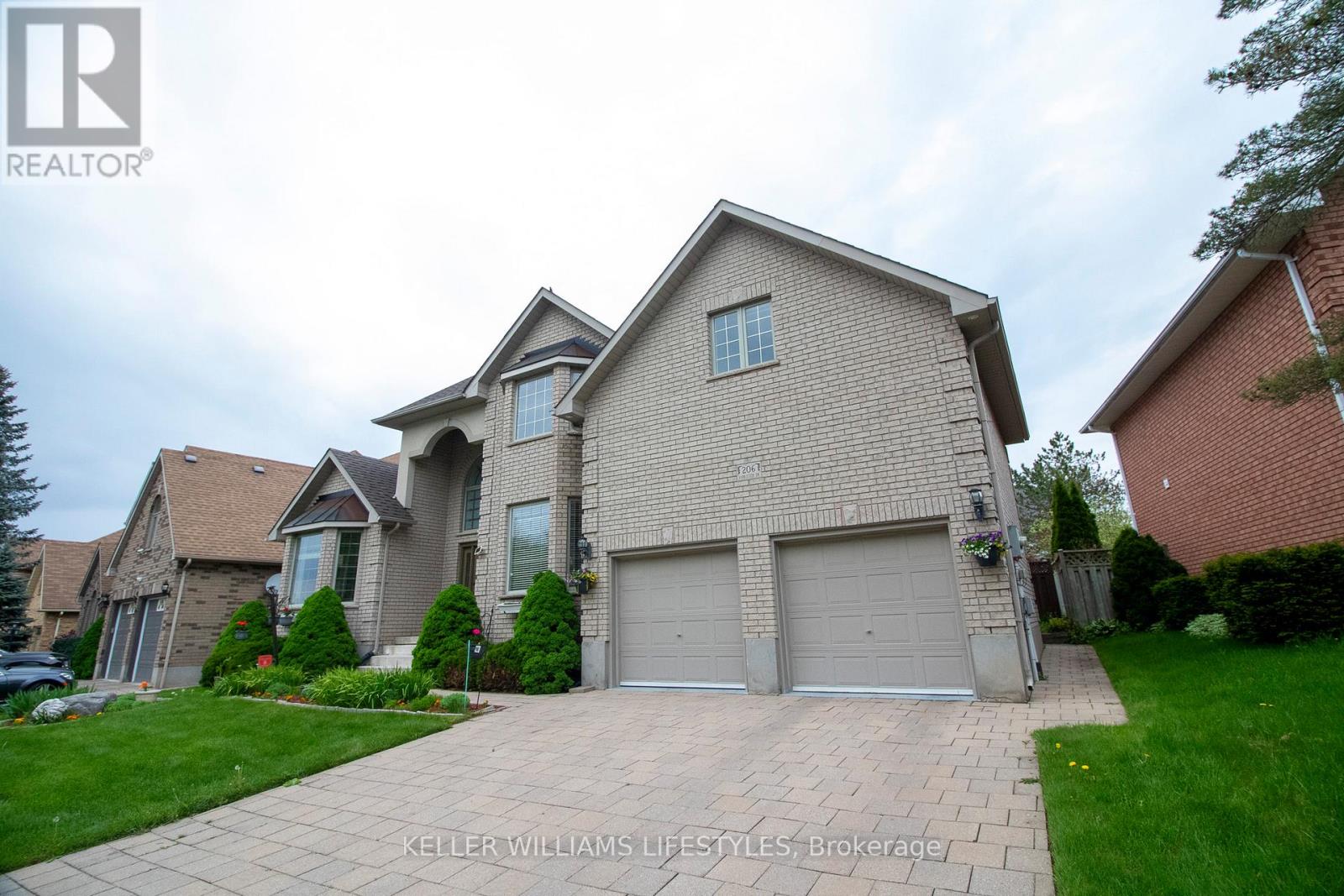 206 Ambleside Drive, London North, Ontario  N6G 4P5 - Photo 3 - X12999448