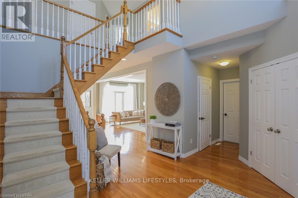 2029 Mccracken Court, London North, Ontario  N6G 5J2 - Photo 4 - X12999450