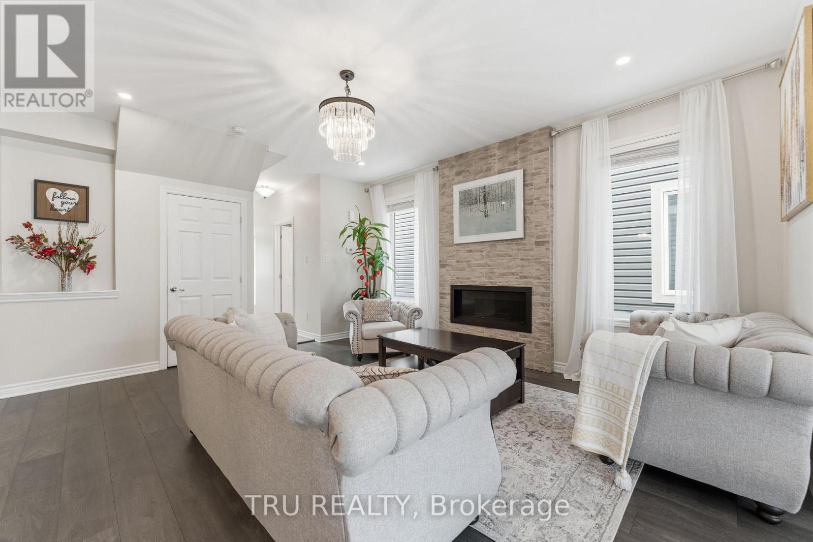 344 Sweetclover Way, Ottawa, Ontario K4A 1E6 - Photo 9 - X12999386