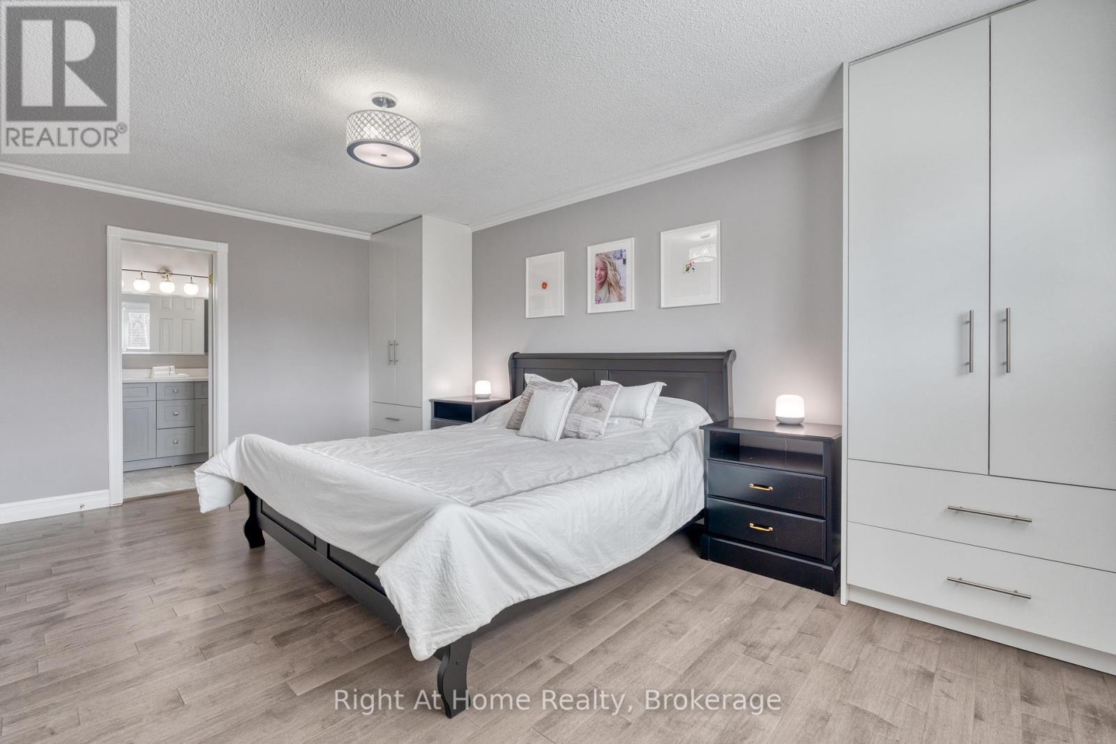 319 River Oaks Boulevard W, Oakville, Ontario  L6H 3X5 - Photo 27 - W12999388