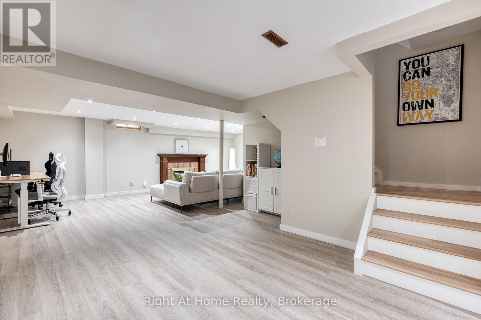 319 River Oaks Boulevard W, Oakville, Ontario  L6H 3X5 - Photo 35 - W12999388