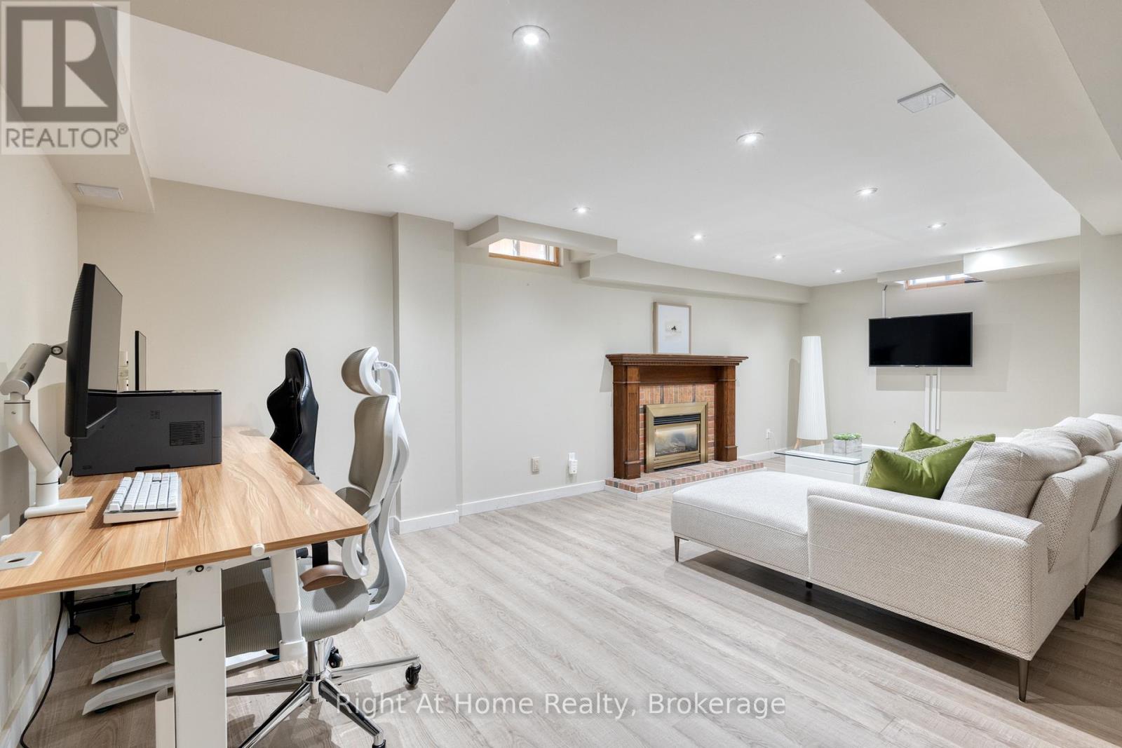 319 River Oaks Boulevard W, Oakville, Ontario  L6H 3X5 - Photo 36 - W12999388