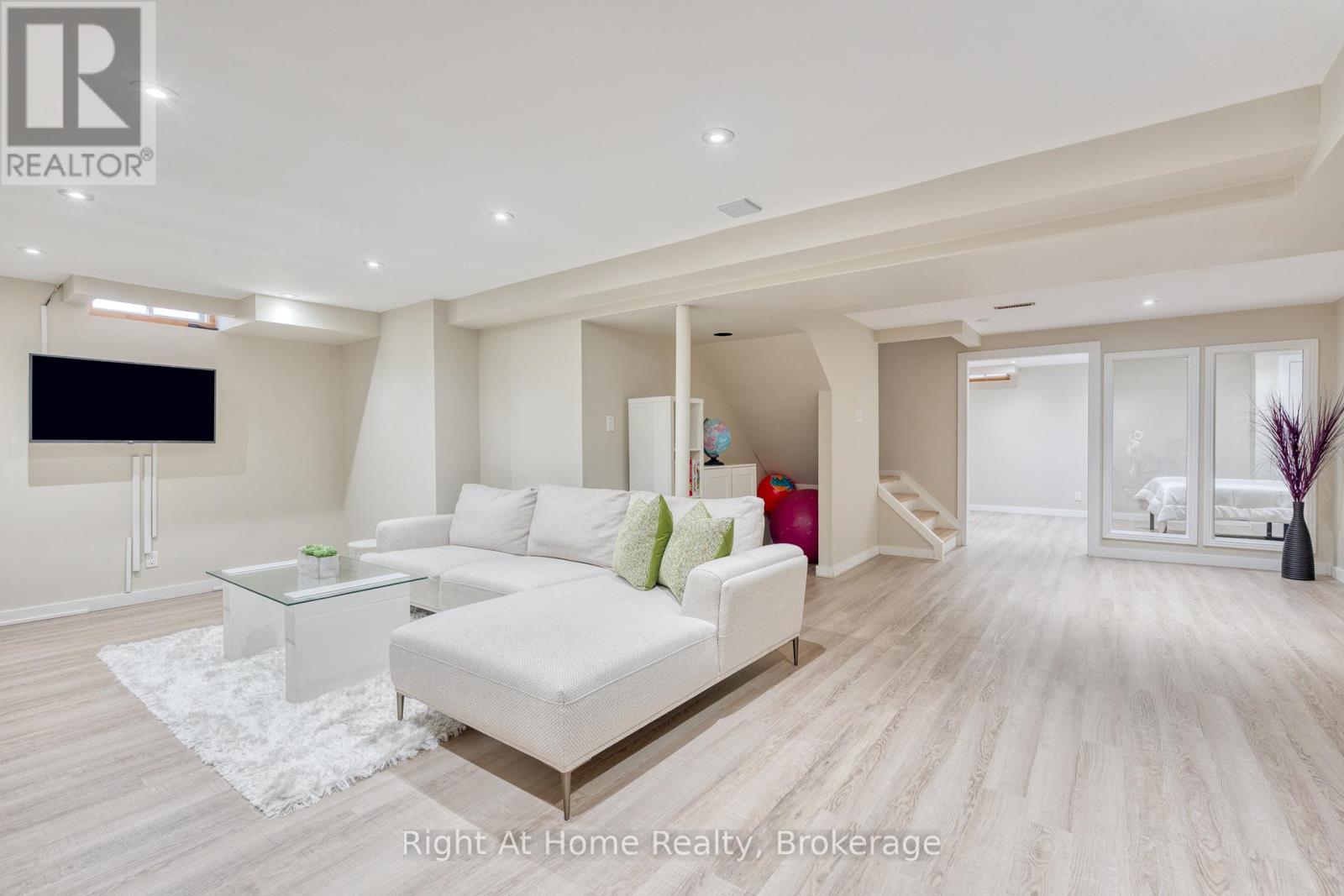 319 River Oaks Boulevard W, Oakville, Ontario  L6H 3X5 - Photo 37 - W12999388