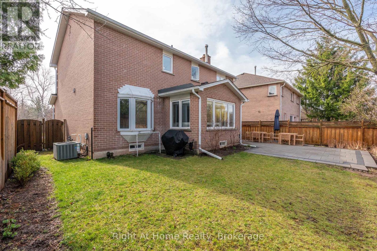 319 River Oaks Boulevard W, Oakville, Ontario  L6H 3X5 - Photo 44 - W12999388