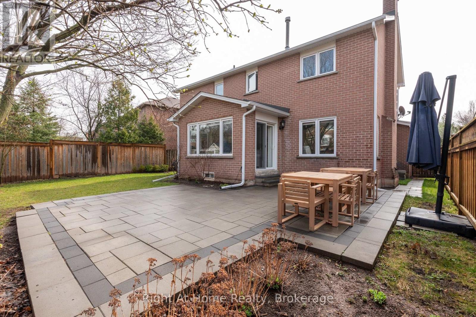 319 River Oaks Boulevard W, Oakville, Ontario  L6H 3X5 - Photo 45 - W12999388