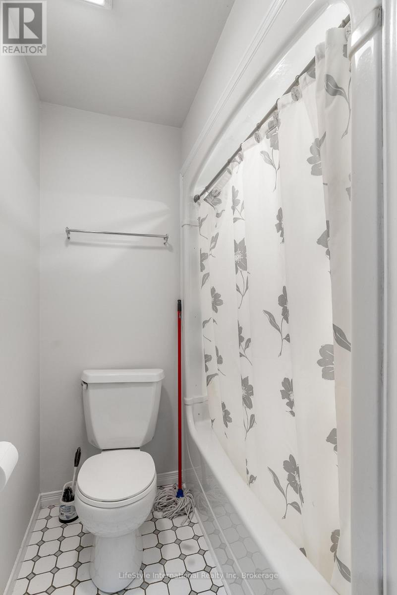 9 Hampton Street, Brantford, Ontario  N3S 7J2 - Photo 30 - X12999332