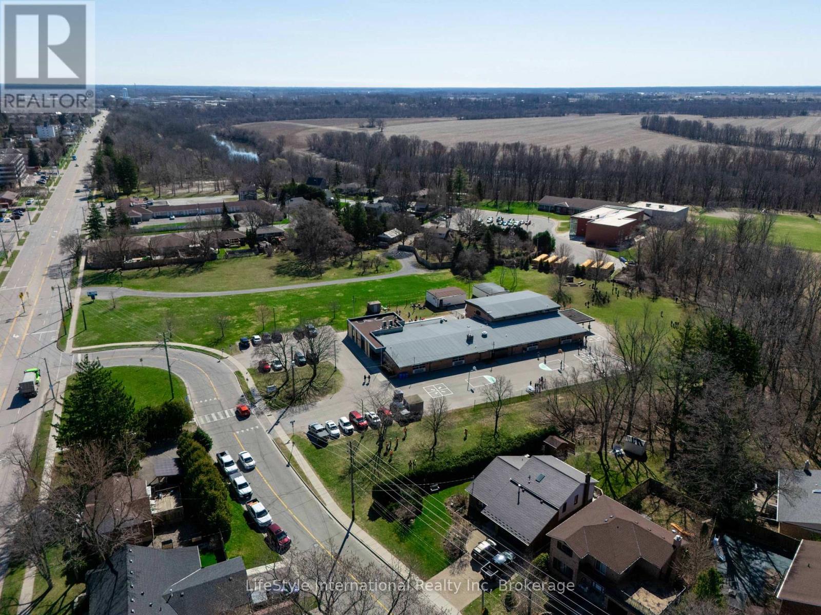 9 Hampton Street, Brantford, Ontario  N3S 7J2 - Photo 45 - X12999332