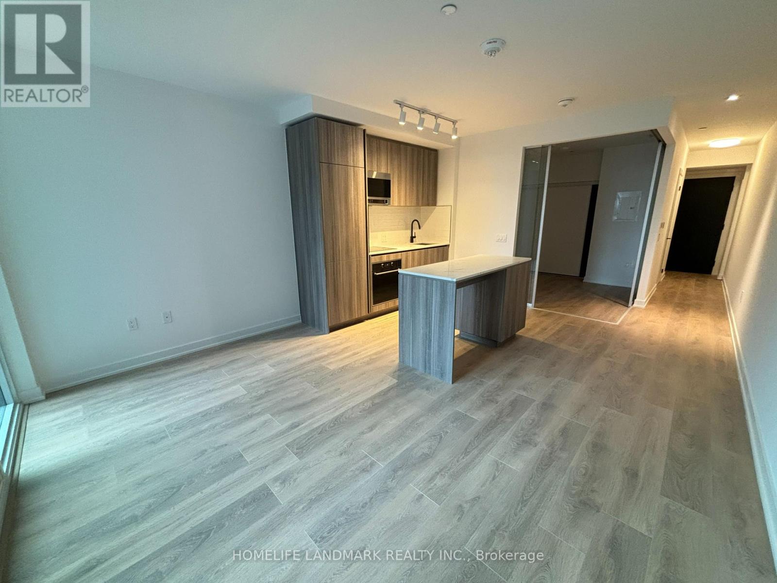 609 - 117 Broadway Avenue, Toronto, Ontario M4P 1V3 - Photo 2 - C12999404