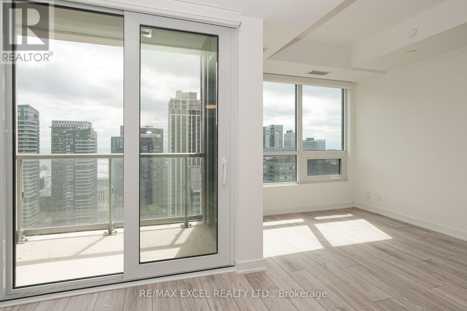 4509 - 108 Peter Street, Toronto, Ontario  M2V 0W2 - Photo 4 - C12999466