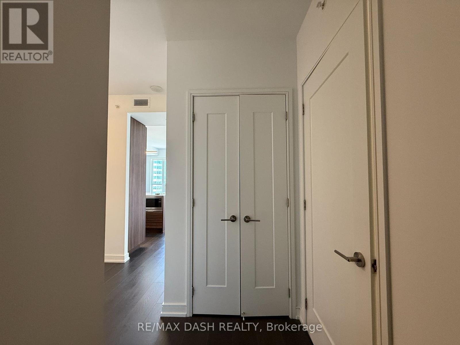 2501 - 88 Scott Street, Toronto, Ontario  M5E 0A9 - Photo 5 - C12999470