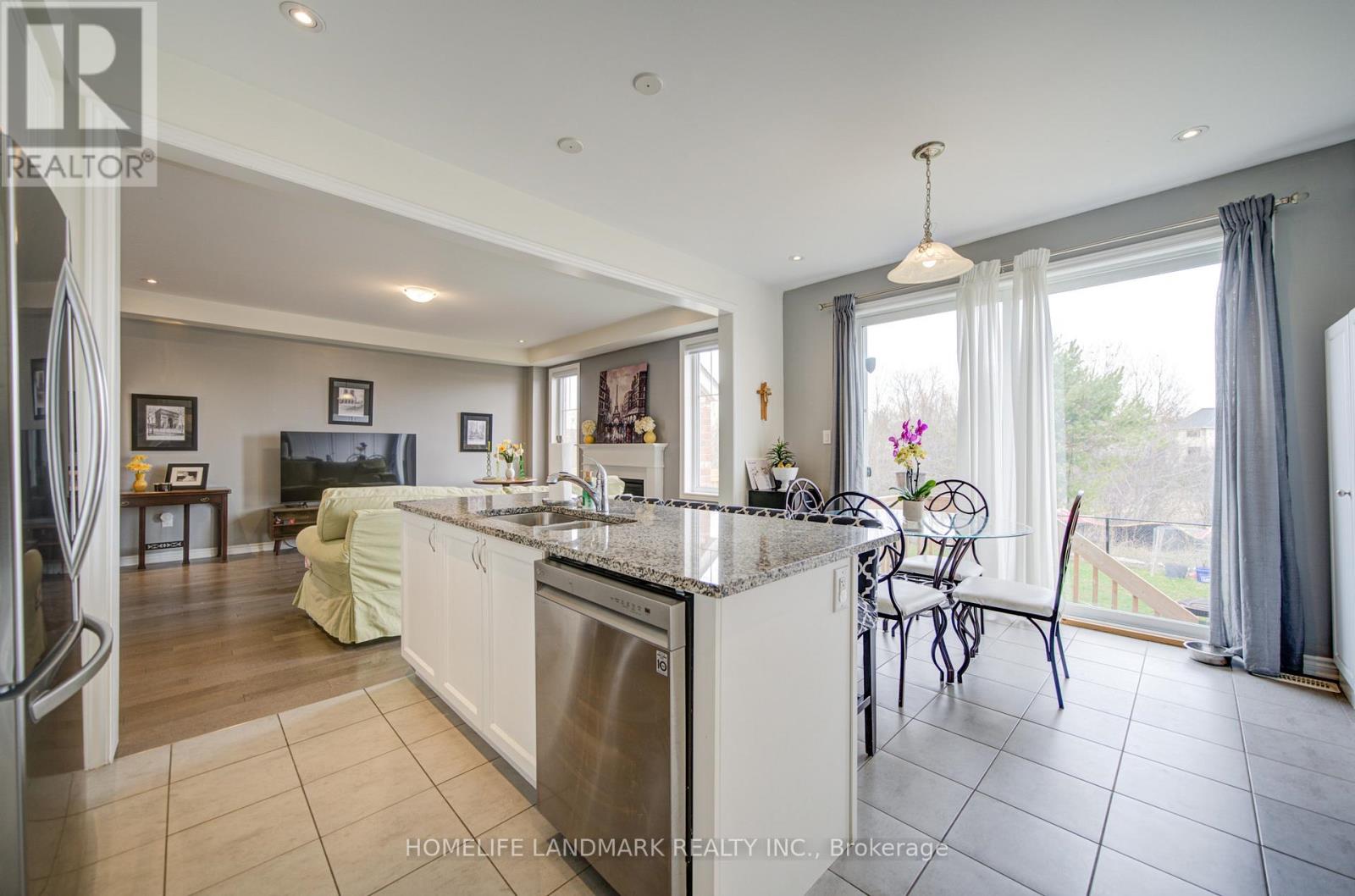 106 Barkerville Drive, Whitby, Ontario  L1P 0L8 - Photo 16 - E12999406